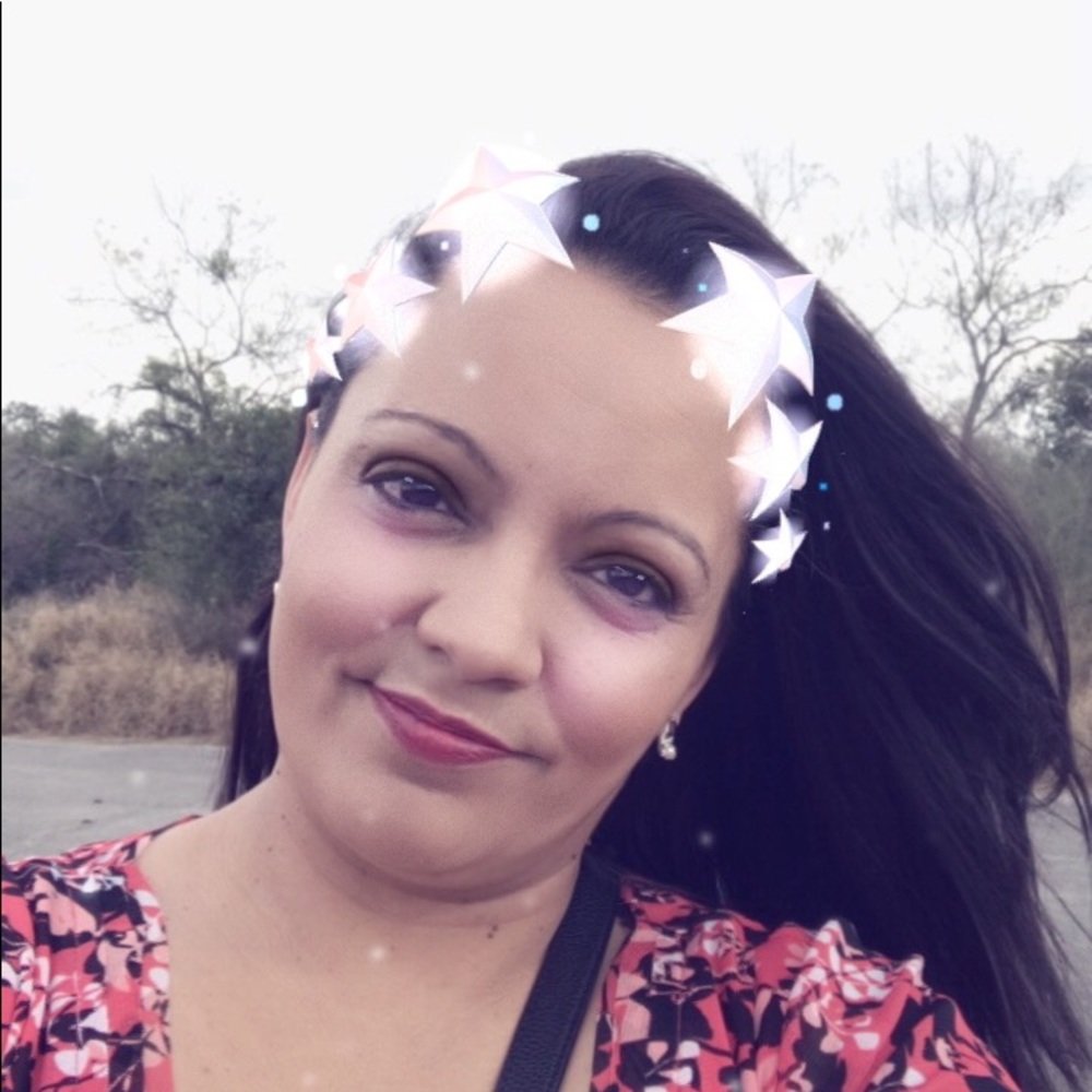 I’m Lisa aka Nonny! I love getting offers! - Picture 2 of 3